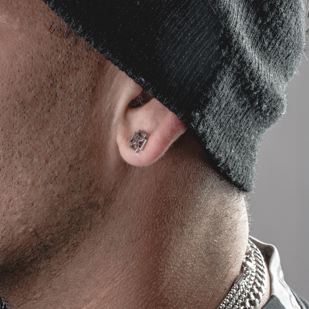 Studs Ameri