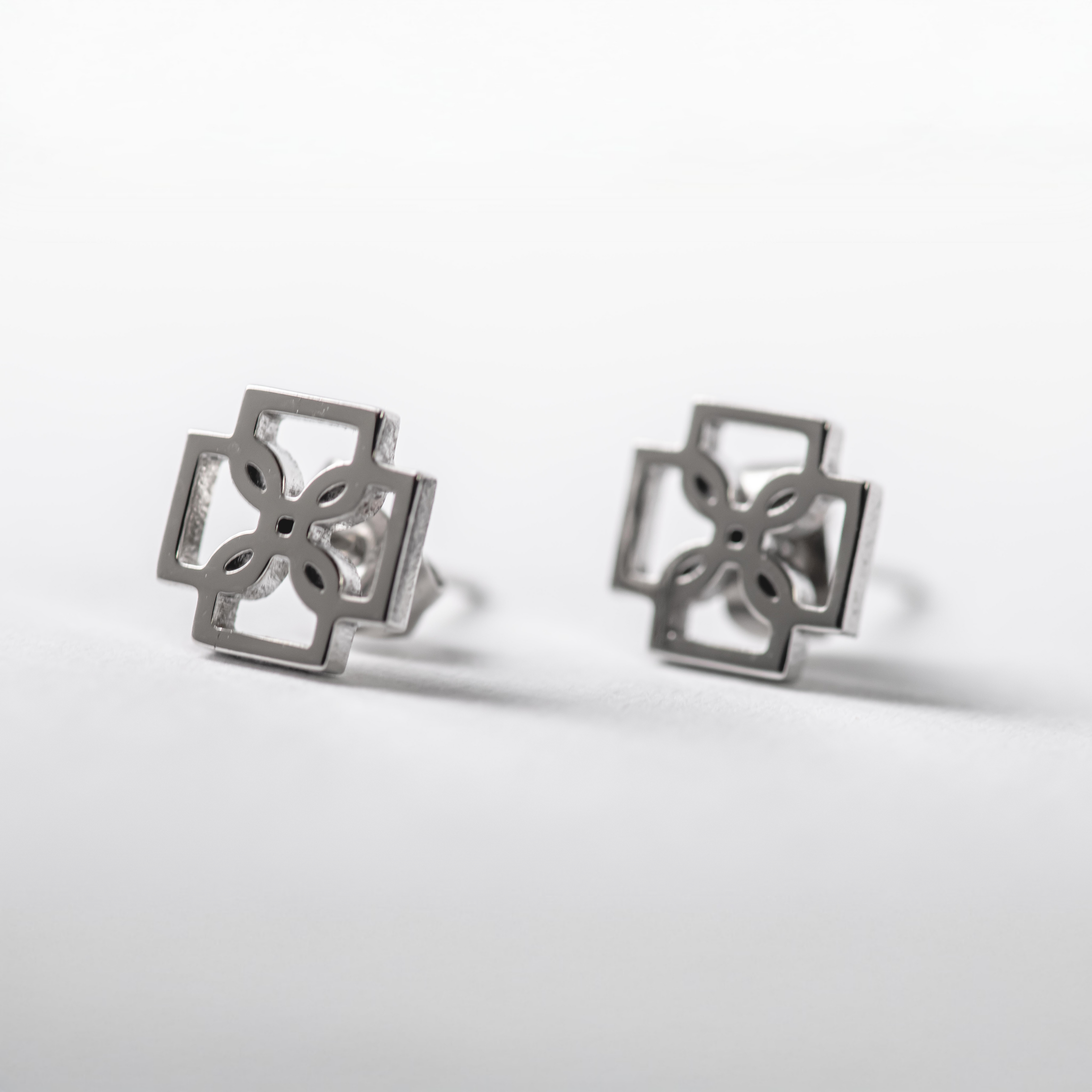 Studs Ameri